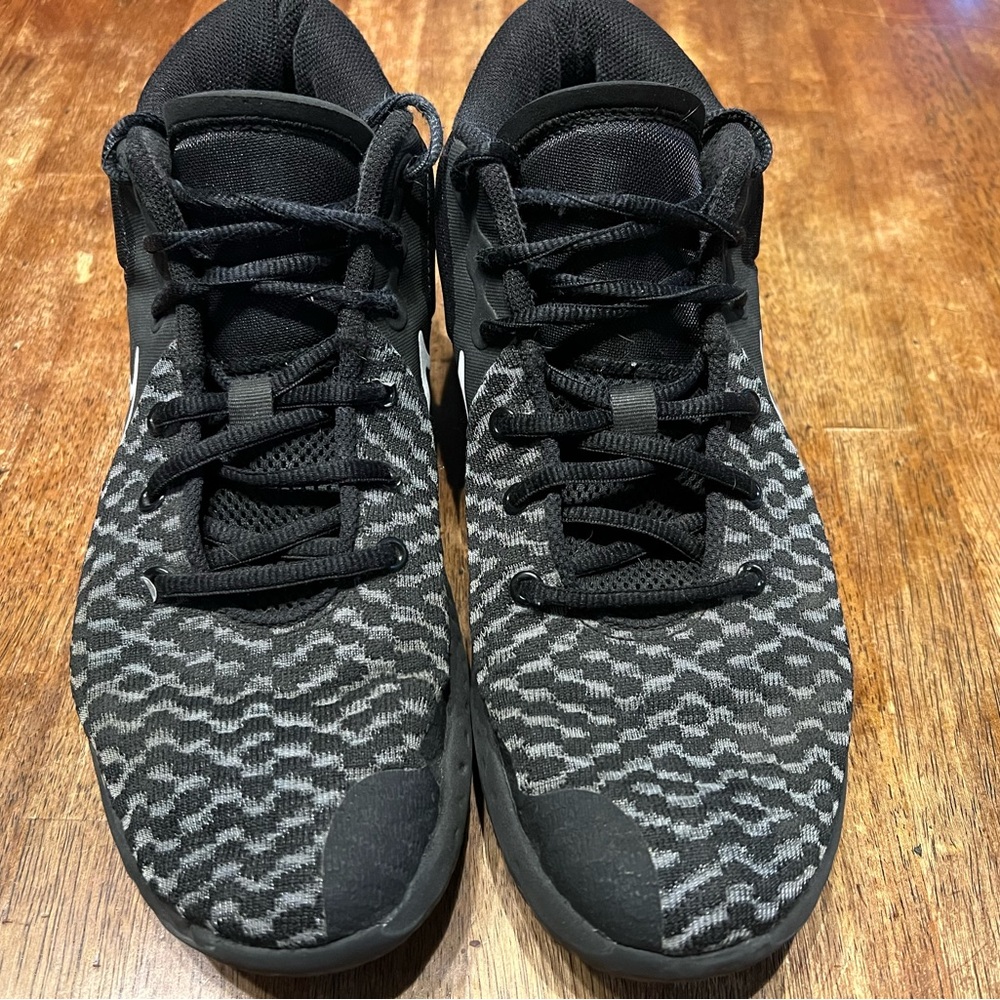 Nike Vy Court Shoes